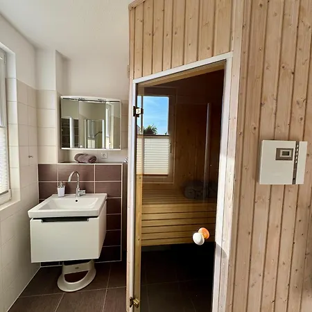 Holiday home Fischer's Ruegen Mit Sauna Und Kamin *